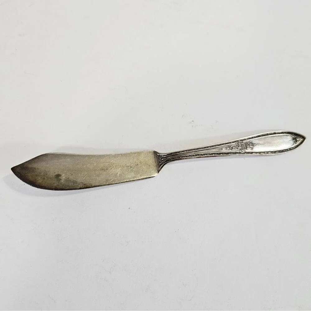 Antique WM Rogers Silver Plate A1 IS Victory Pattern 1927 Butter Spreader Knife